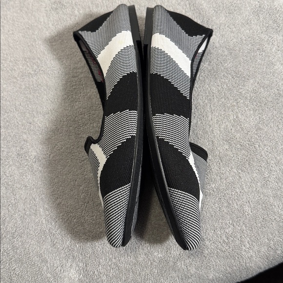 Skechers ballet flats‎ Women's size 8.5 wide Monochrome Patterned Flats like new - Picture 4 of 11